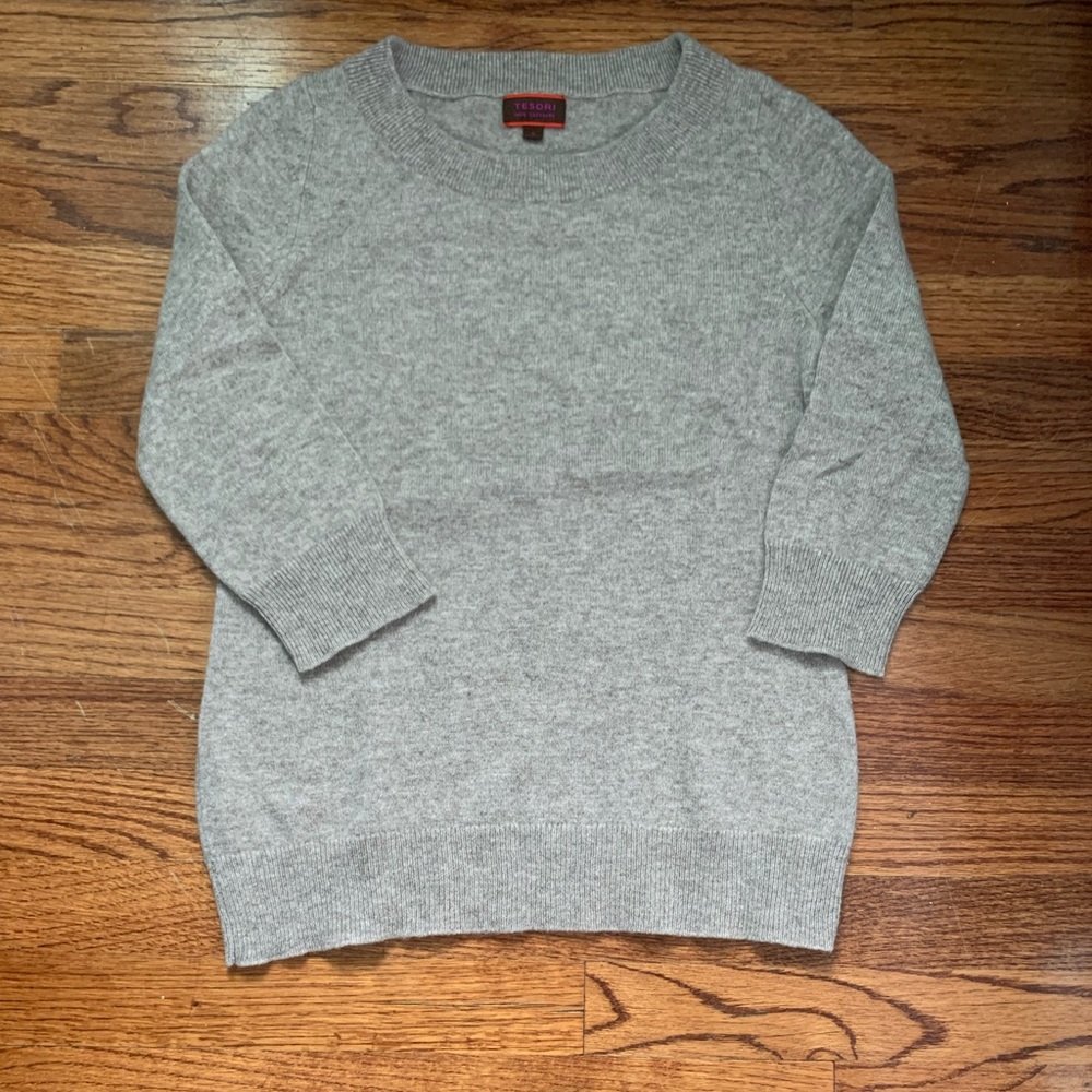 100% cashmere crew neck sweater, 3/4 sleeves